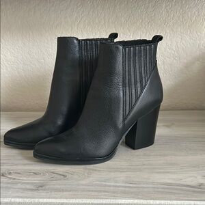 Marc Fisher black boots booties